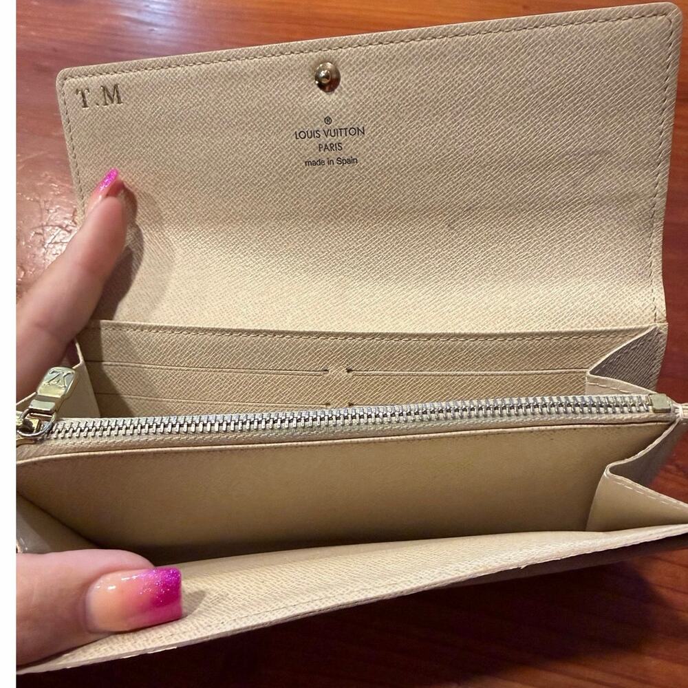 Louis Vuitton Damier Azur Sarah Wallet EUC - Picture 8 of 9